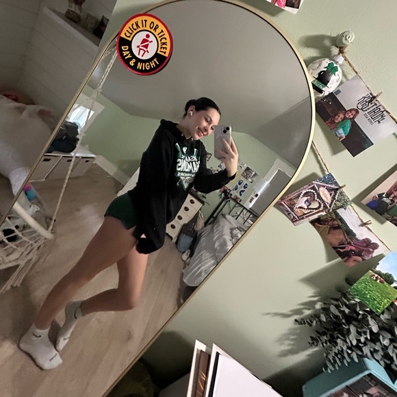 Meet your Posher, Avery - Picture 1 of 1